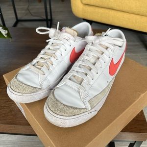 Nike low blazers